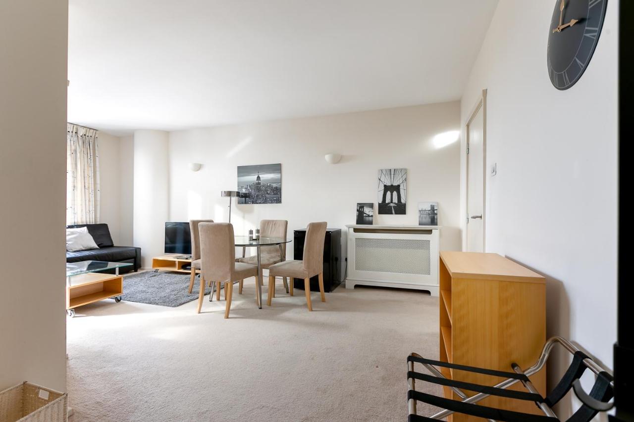 Point West Apartments London Exterior photo